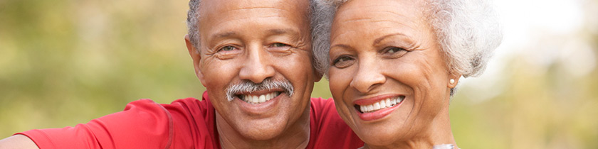 senior-couple-smiling